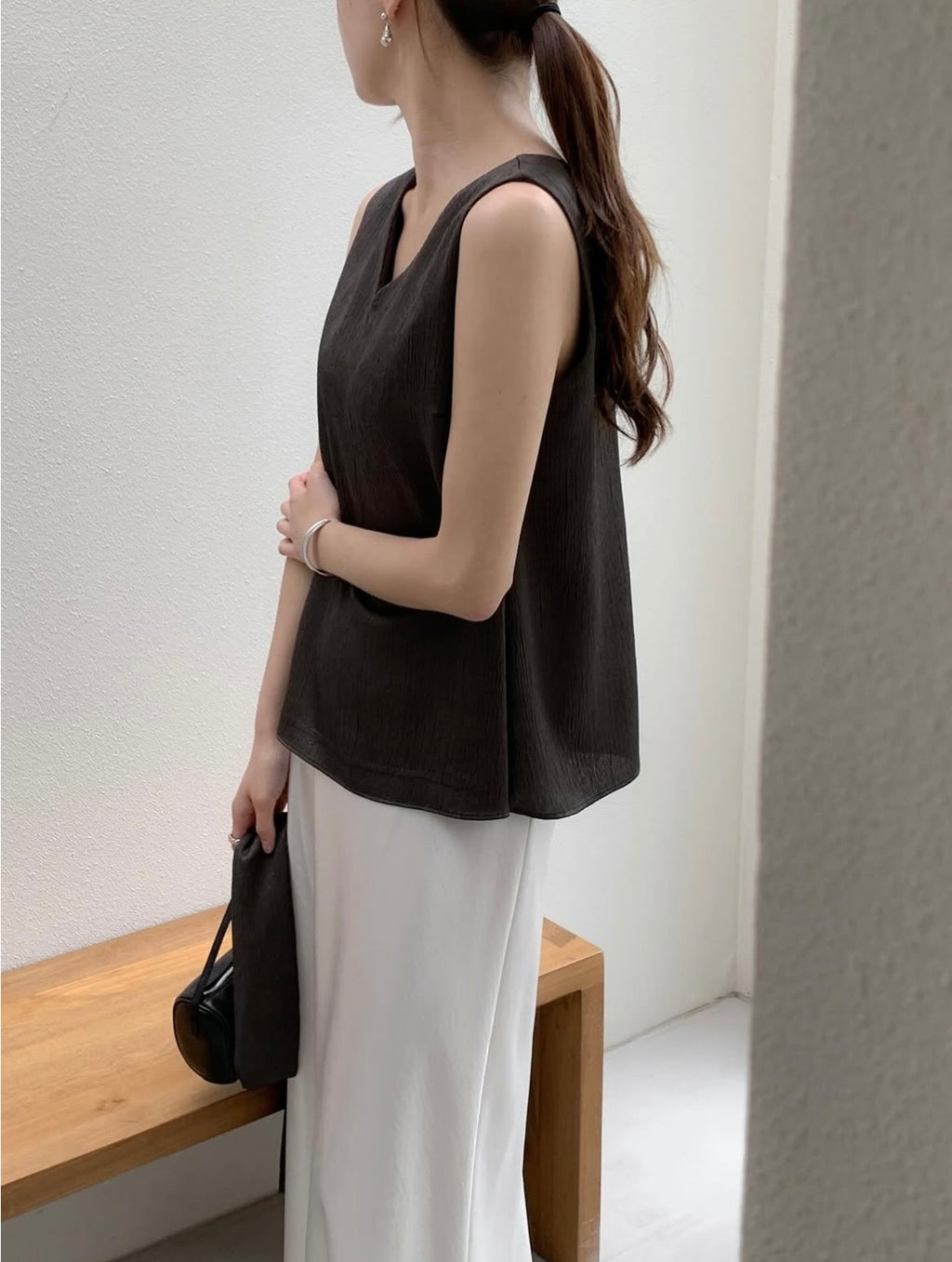 Tie Sleeveless Blouse