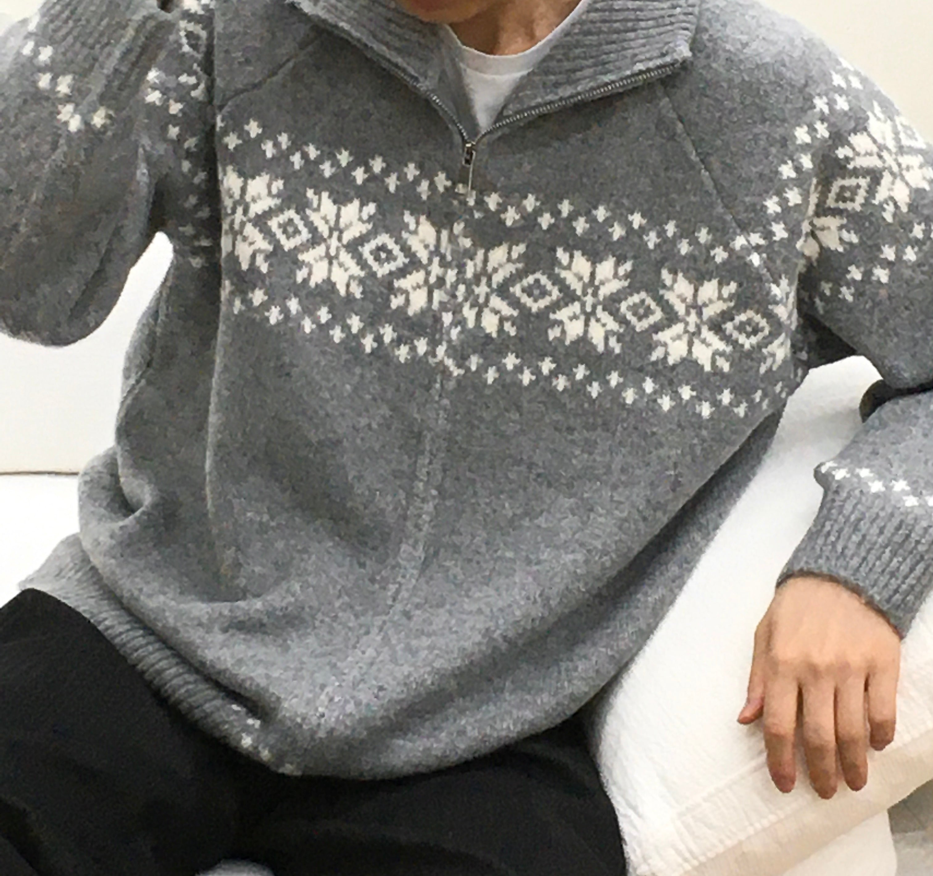 Snowflake Nordic Winter Zip-Up