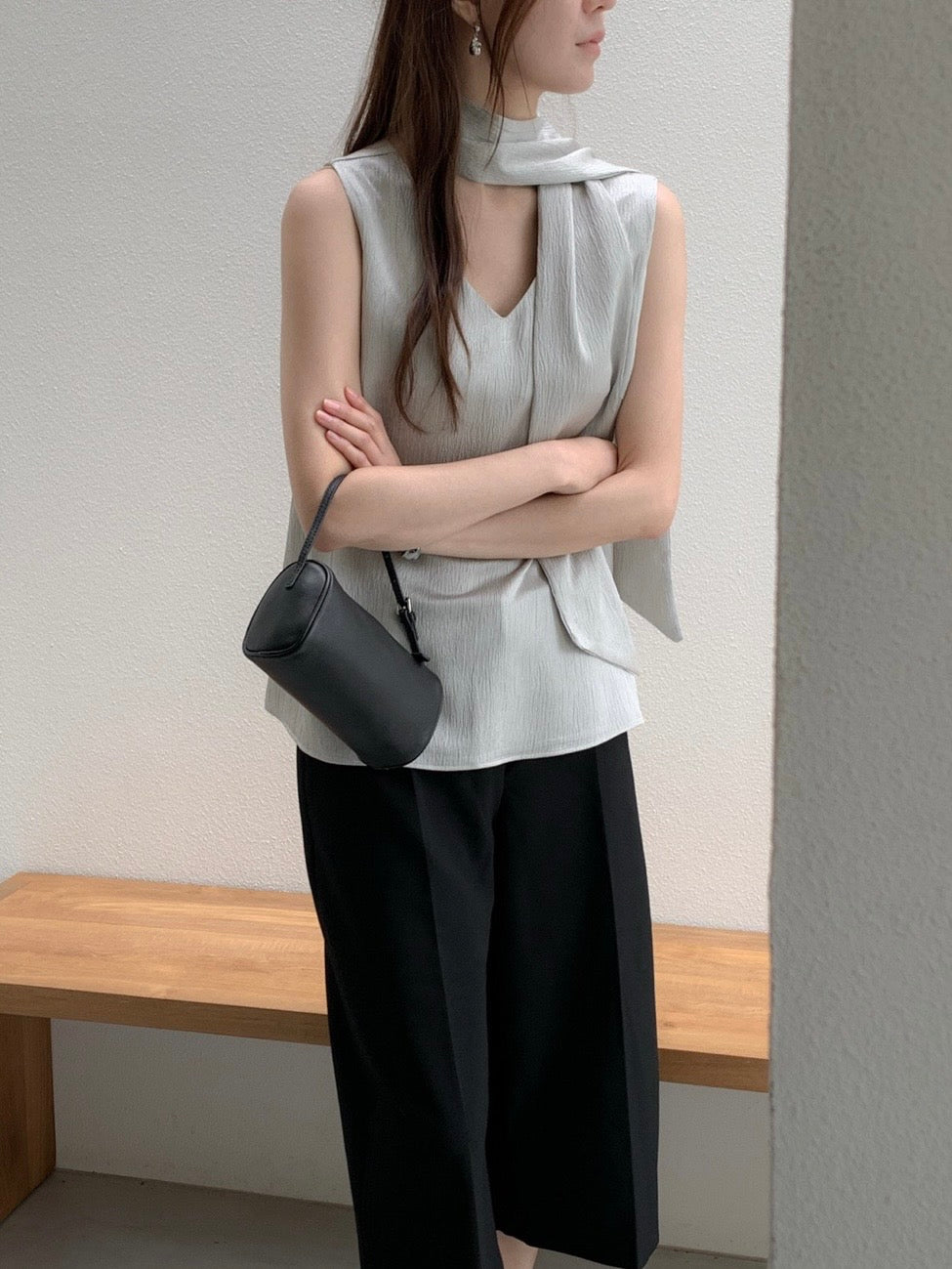 Tie Sleeveless Blouse