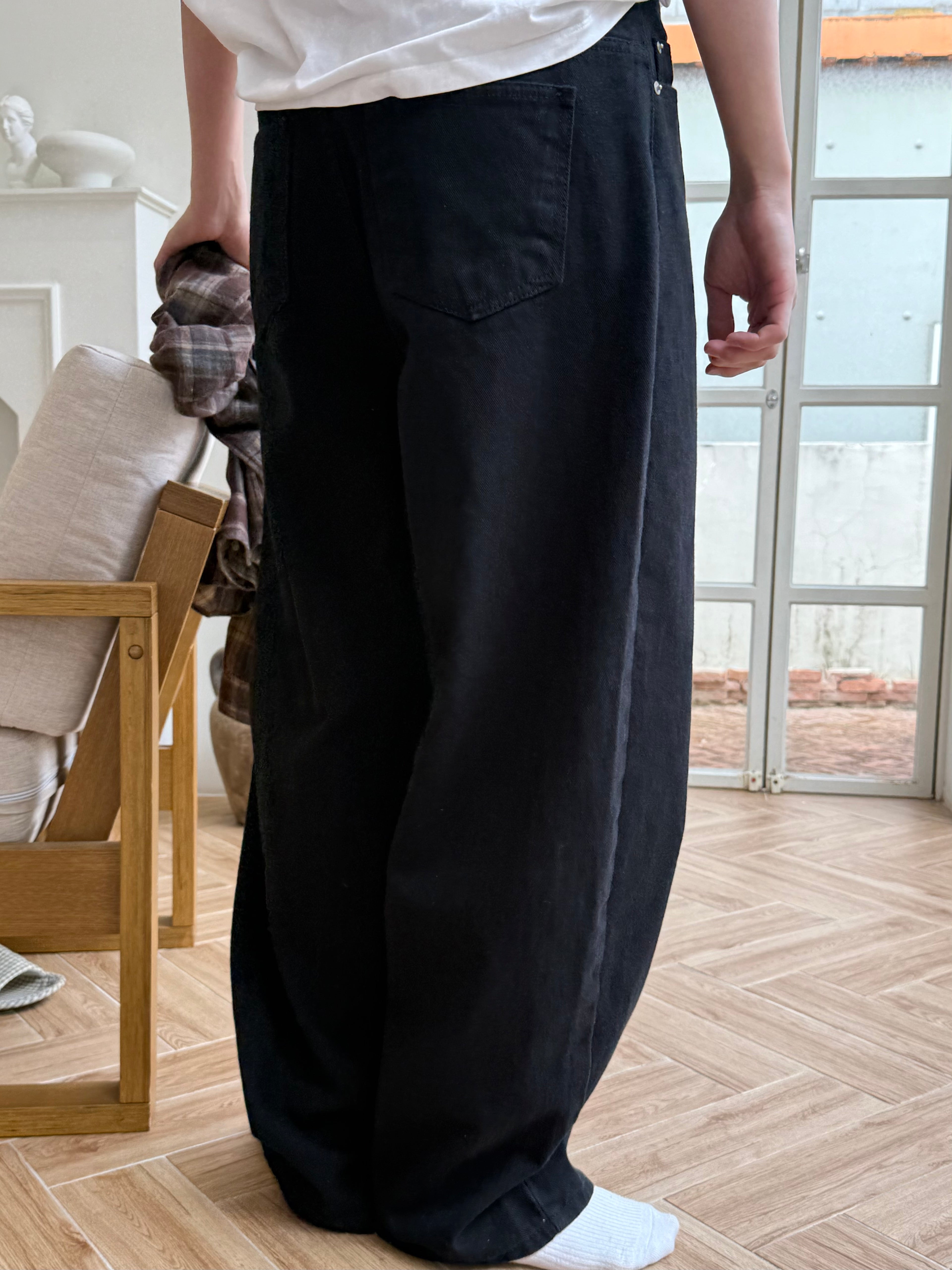 Curved Cotton Pants