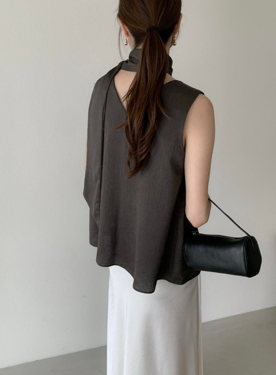 Tie Sleeveless Blouse