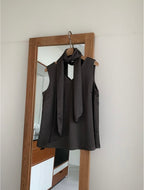 Tie Sleeveless Blouse