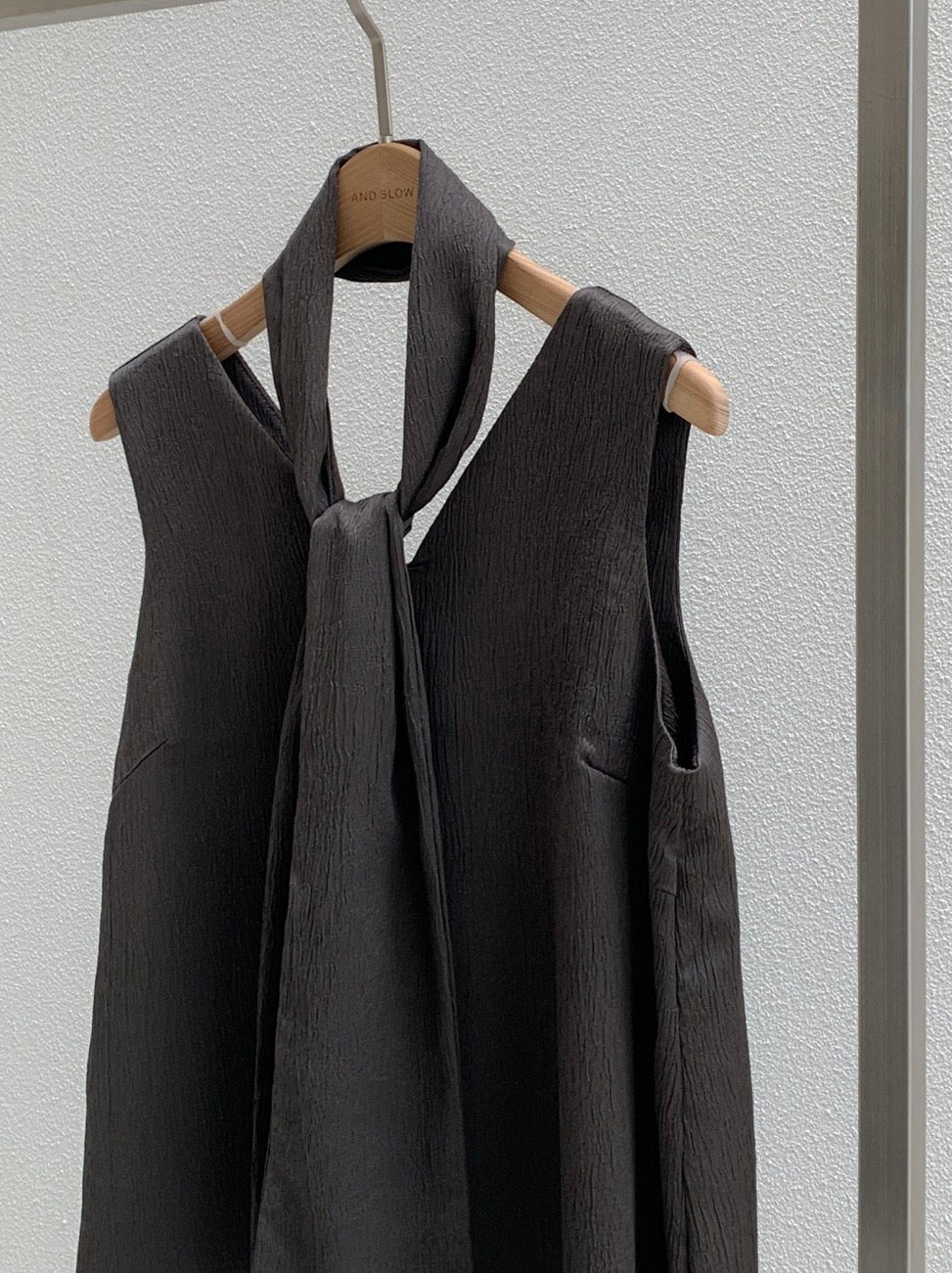 Tie Sleeveless Blouse