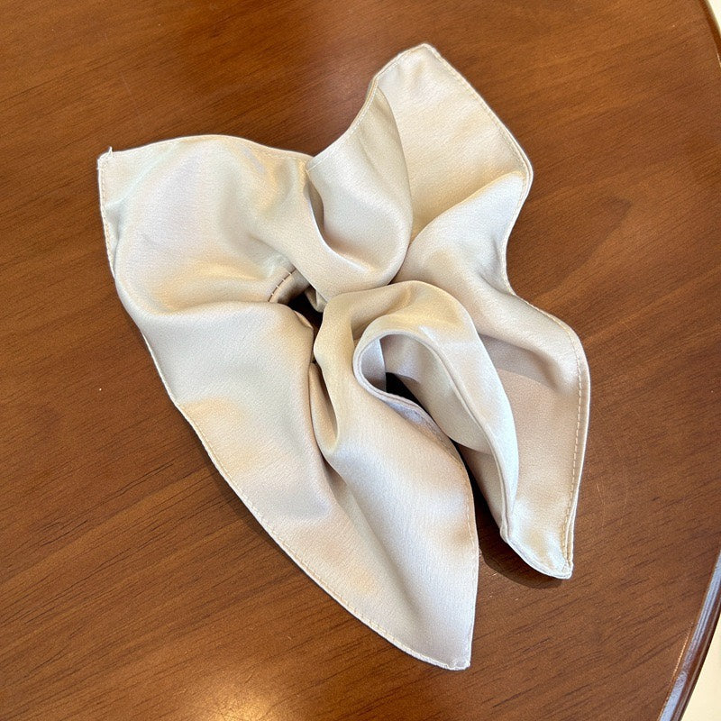 Satin Square Scrunchie /  Satin Quadratisches Scrunchie