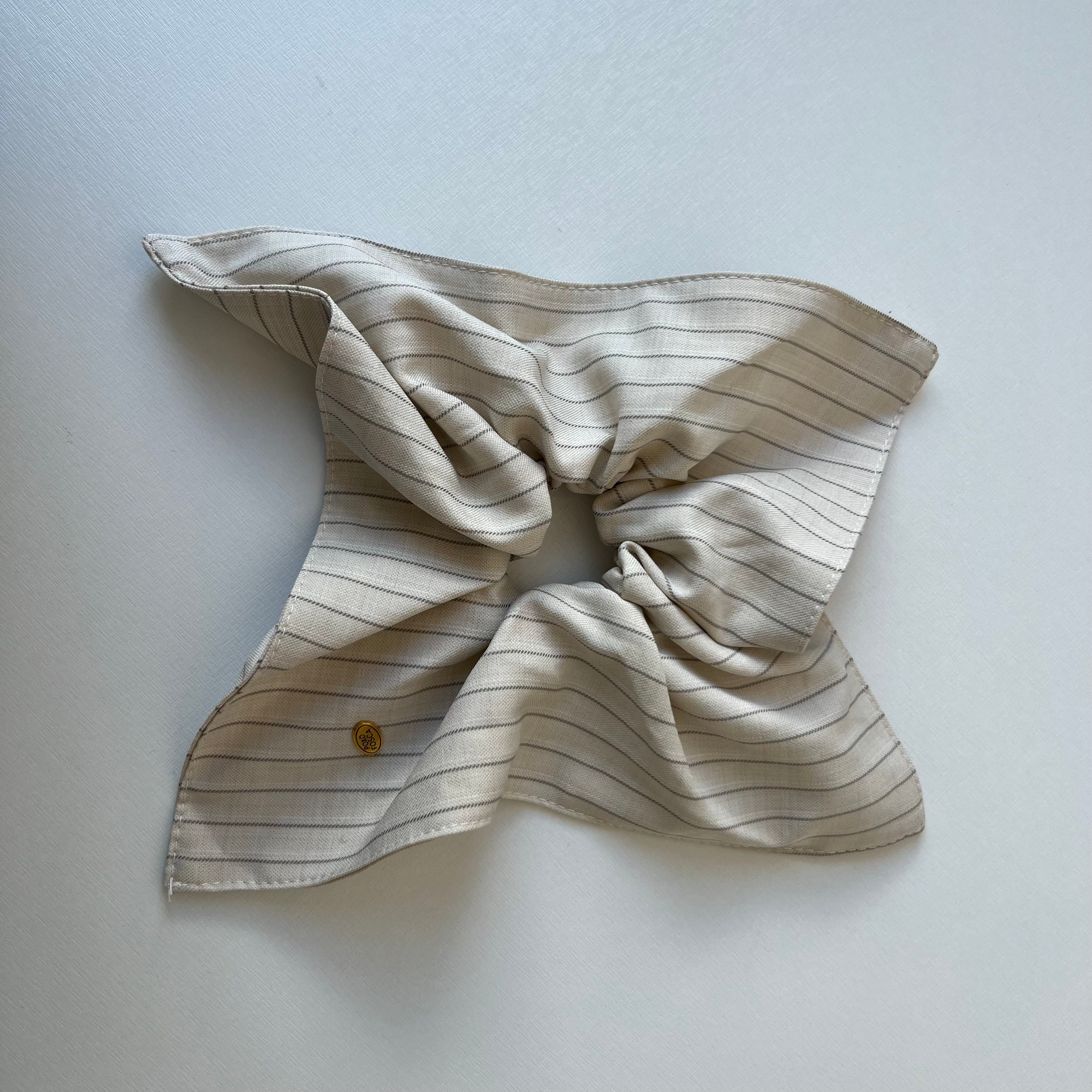 [Large] Striped Square Oversized Scrunchie / Gestreiftes Quadratisches Oversize-Scrunchie